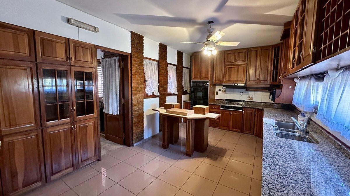 Foto de VENTA DE CASA DE CATEOGRIA EN MAIPU, imagen 4
