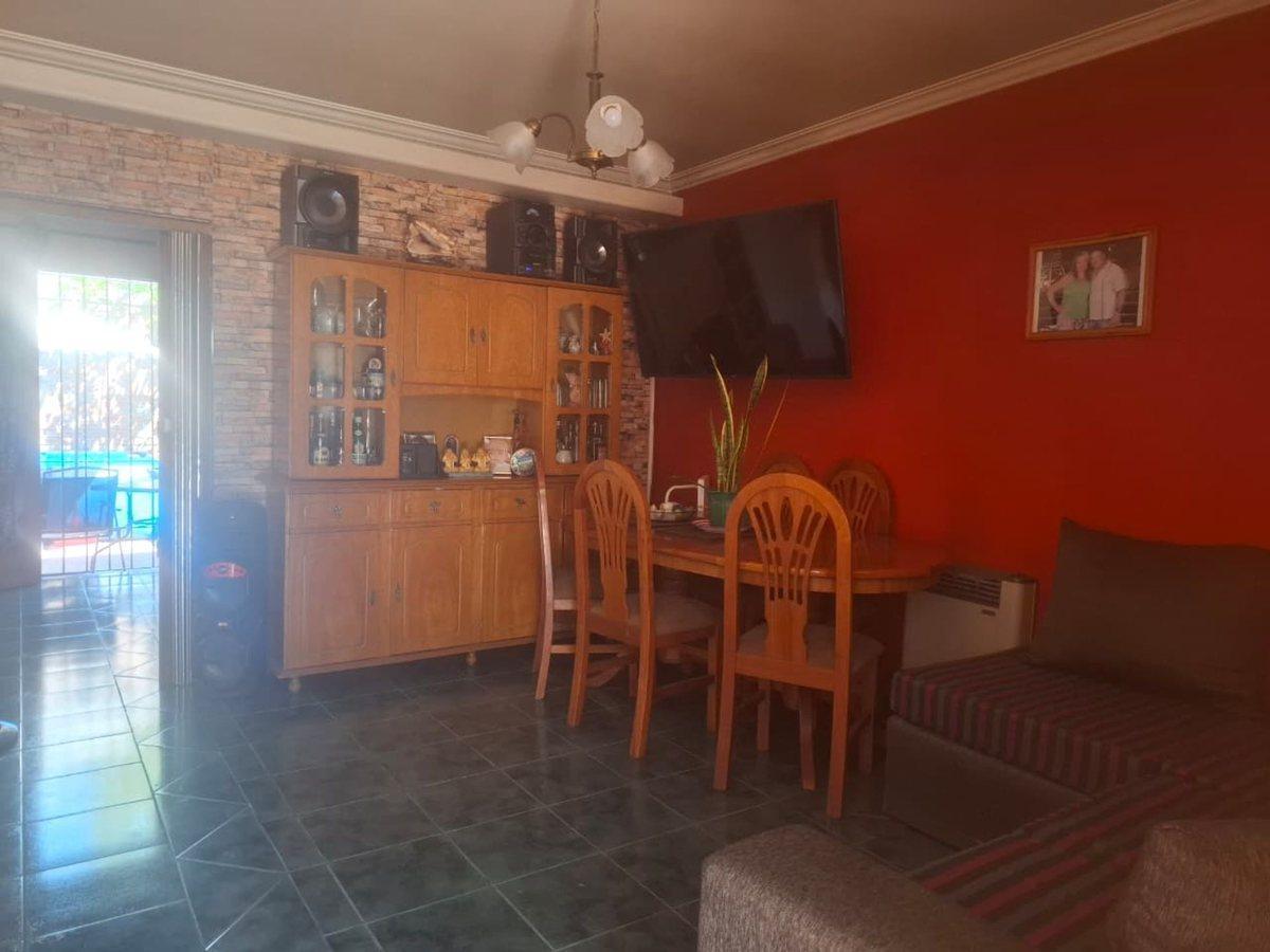 Foto de VENTA CASA DE DOS PLANTAS APTA CREDITO LAS HERAS, imagen 3