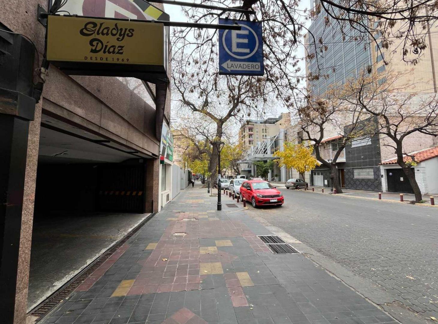 Foto de Venta cochera Presidente en centro Mendoza, imagen 2