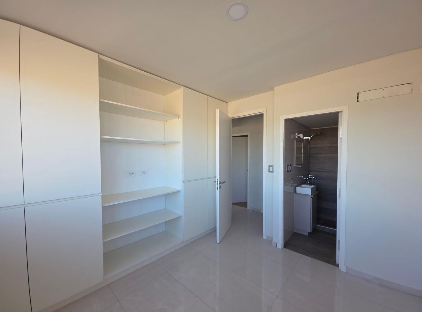 Foto de Departamento a estrenar en venta - Cortaderas 2, imagen 1