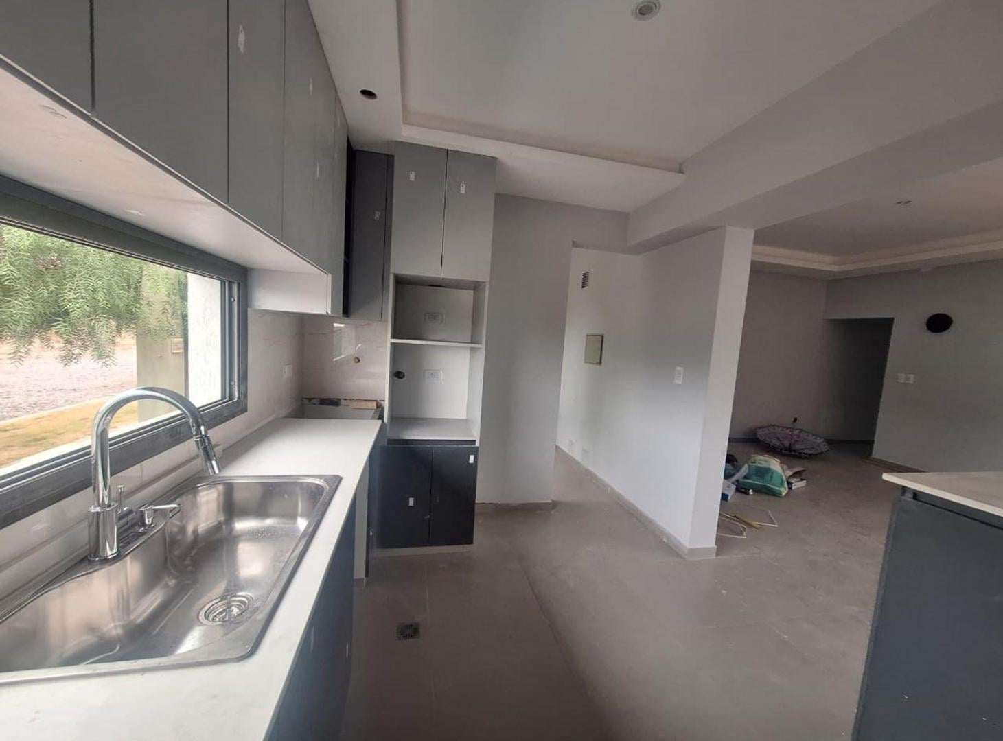 Foto de VENTA DE CASA A ESTRENAR BARRIO PRIVADO MAIPU, imagen 3