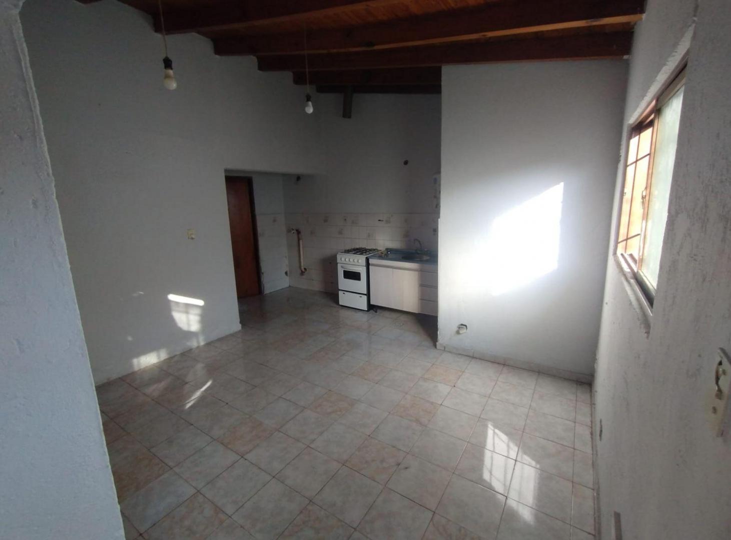 Foto de CASA MAS PROYECTO DE DOS DEPARTAMENTOS, imagen 1
