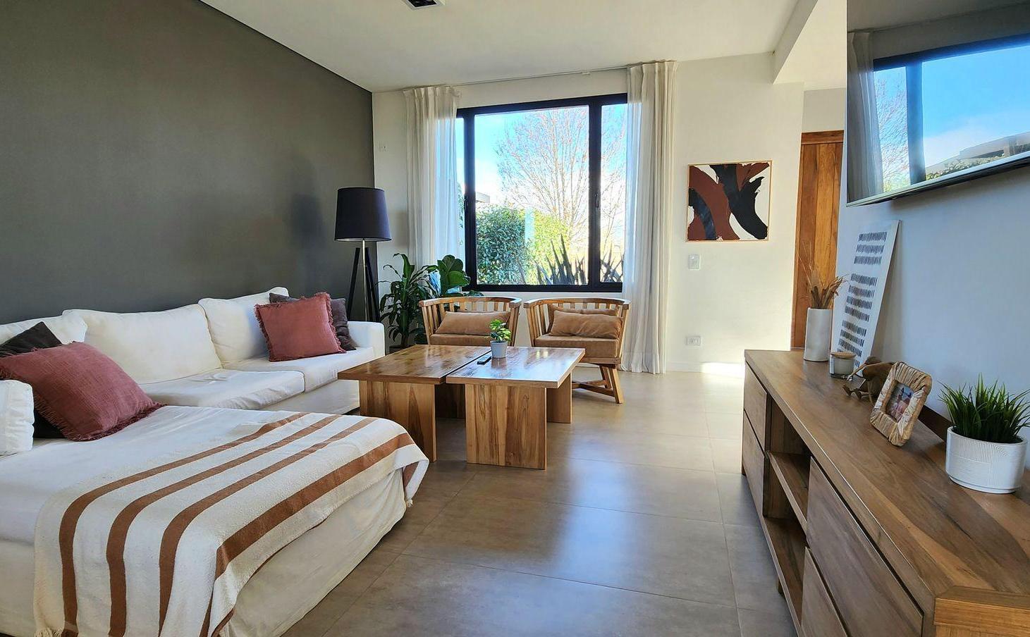 Foto de Casa 3 dormitorios VENTA Lujan de Cuyo jardin, imagen 1