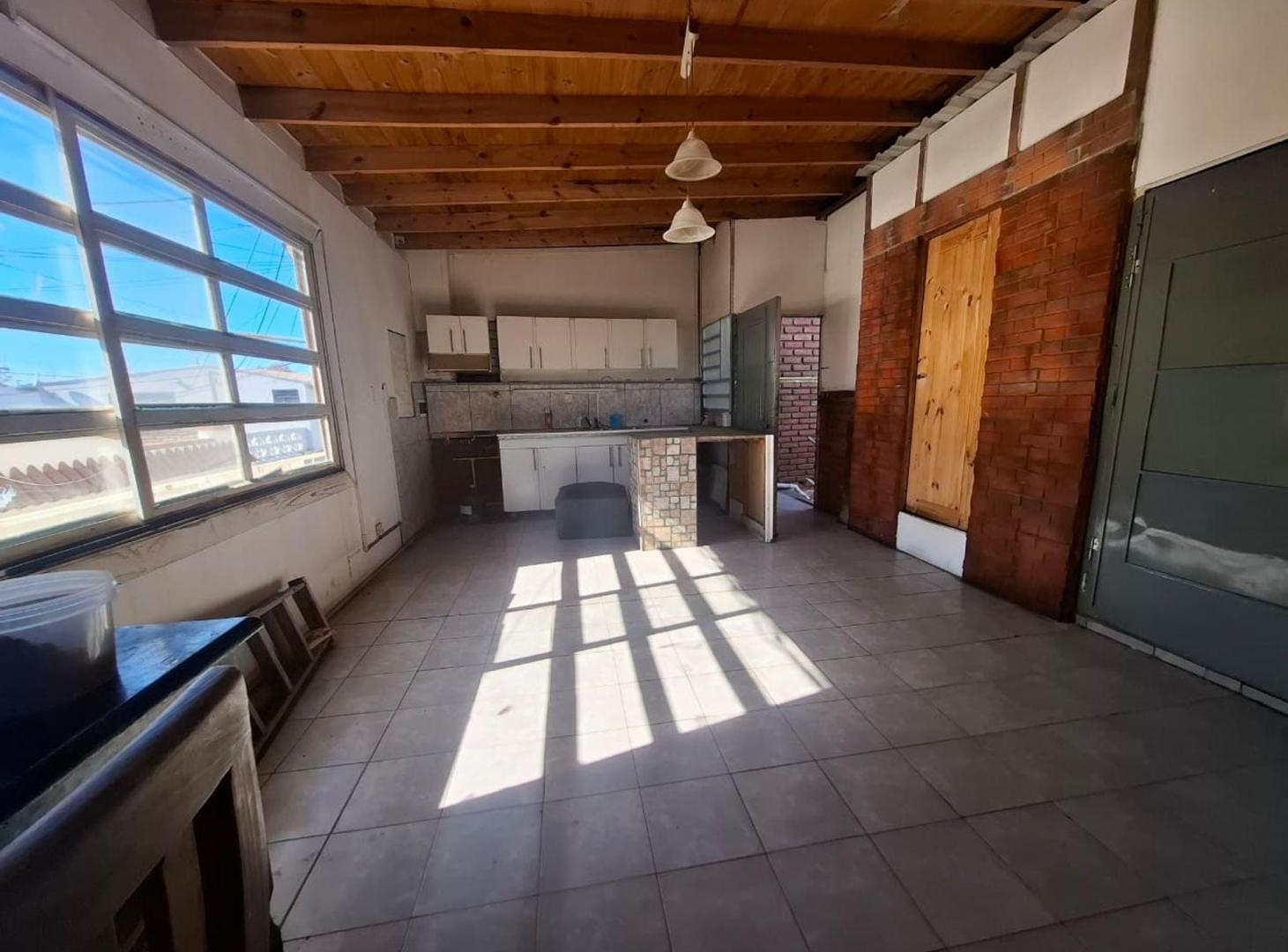 Foto de Venta Casa con Dpto en Bombal Sur ideal Inversión, imagen 3