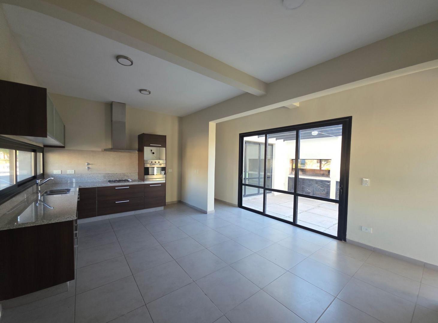 Foto de Casa en venta en Barrio Pinares de Furlotti, imagen 5