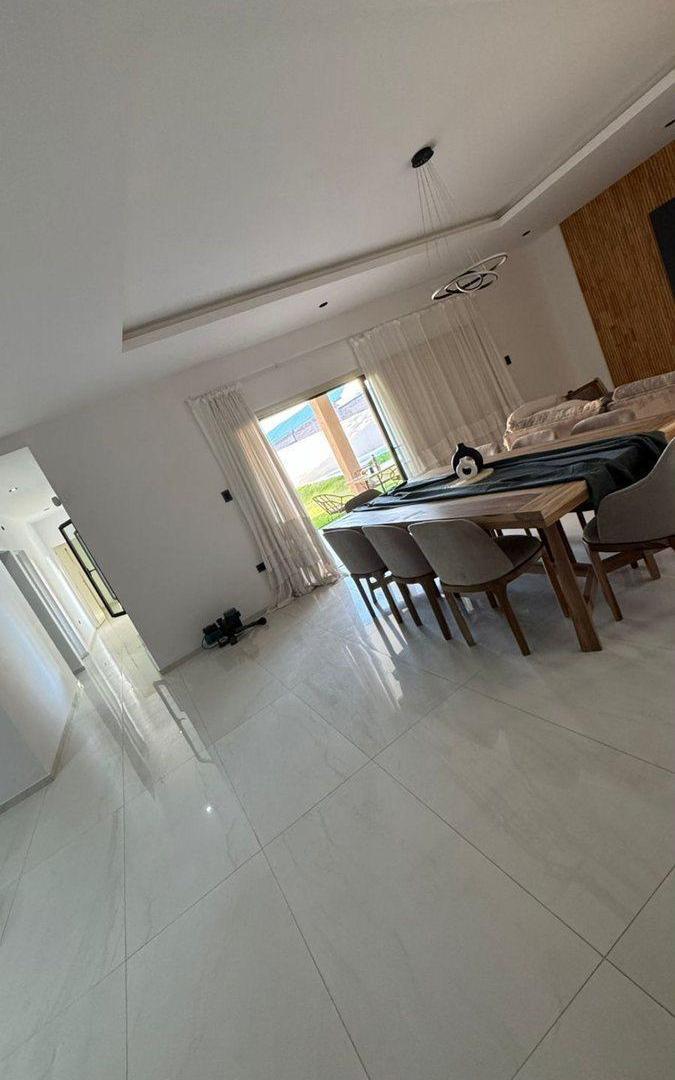 Foto de VTA CASA DE CATEGORIA C/PILETA GOUDE-APTA CREDITO, imagen 5