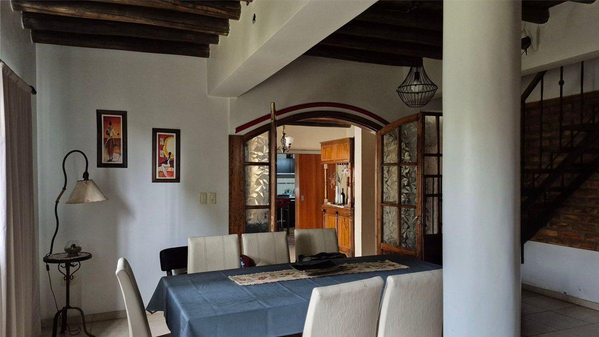 Foto de CASA EN VENTA EN BARRIO PRIVADO "EL PRADO", imagen 3