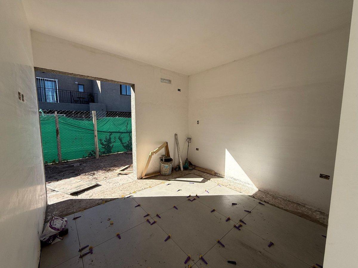 Foto de VENTA Bº PRIVADO CASA 3 HAB 2 BAÑOS (1 EN SUITE), imagen 2