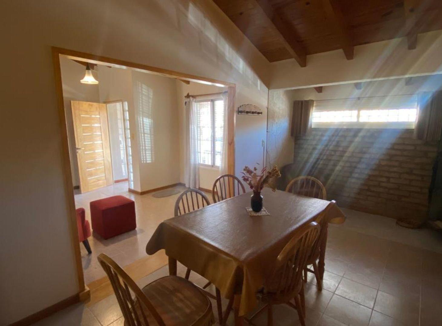 Foto de CASA EN VENTA 2 DORMITORIOS EN GUAYMALLEN, imagen 2