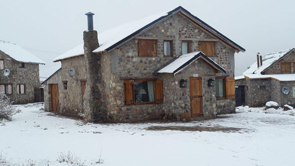 Foto de VENTA GRAN CASA EN LOS MOLLES MALARGUE MENDOZA, imagen 1