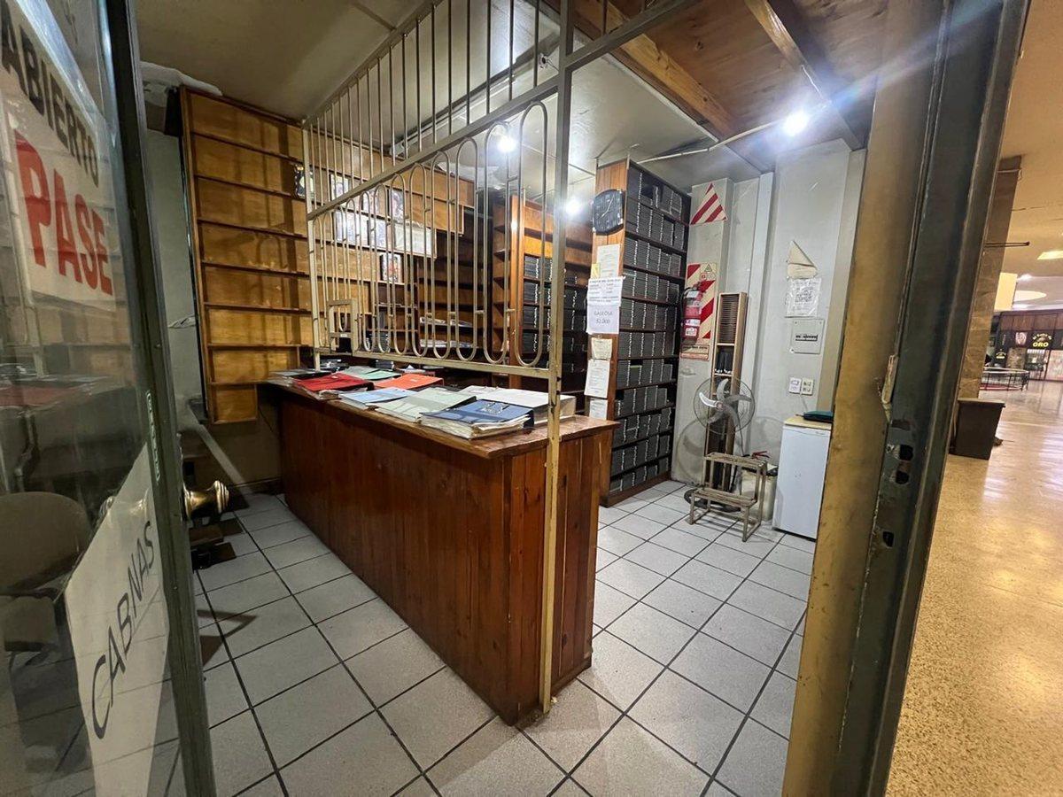 Foto de Venta de local comercial en Galería Tonsa, imagen 4