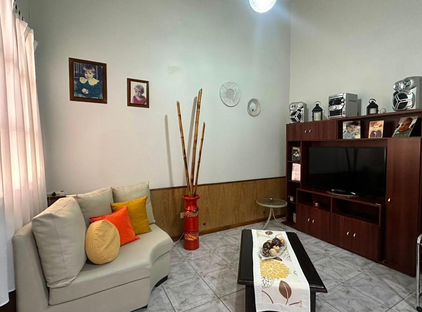 Foto de VENTA DE CASA 2 DORM. B JARDIN DOCENTE, SAN MARTIN, imagen 2