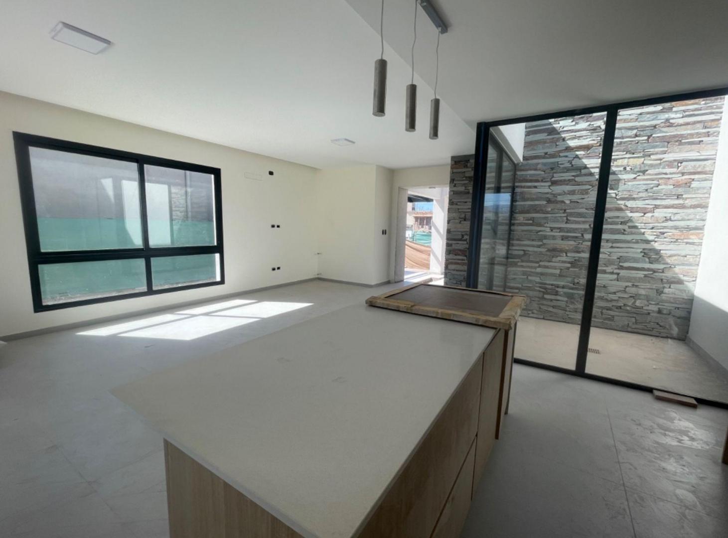Foto de Casa con entrega en 30 dias Bº La Quebrada - Lujan, imagen 1