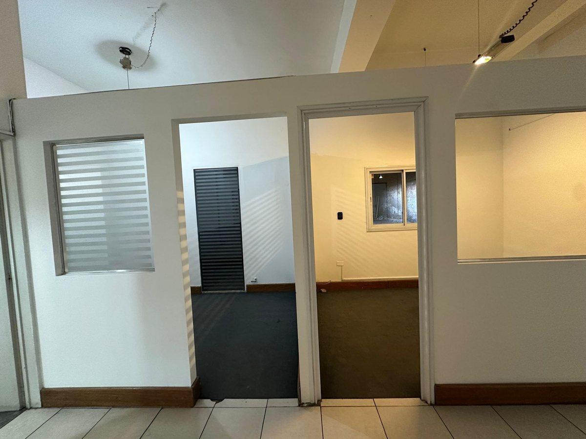 Foto de VENTA DE LOCAL COMERCIAL CON COCHERAS - MENDOZA, imagen 2