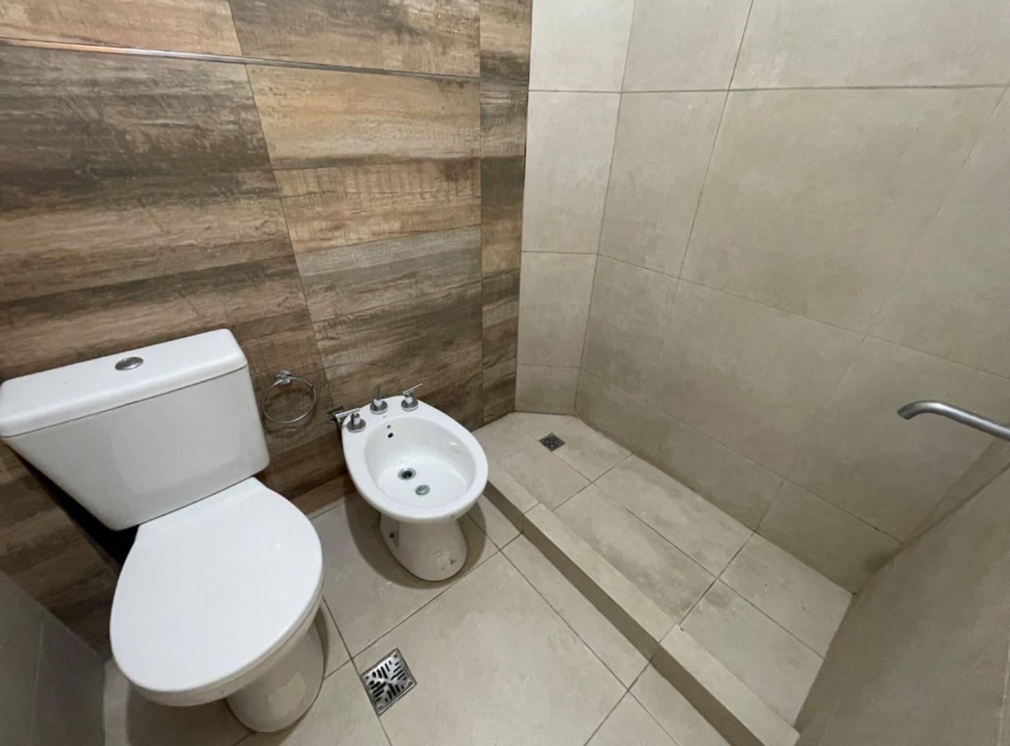 Foto de DEPARTAMENTO 1 HABITACION CON COCHERA - GODOY CRUZ, imagen 5