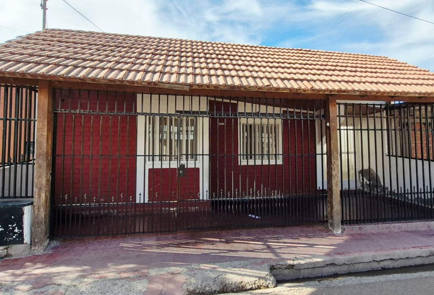 Foto de CASA EN VENTA 2 DORMITORIOS BUENA NUEVA GUAYMALLÉN, imagen 1