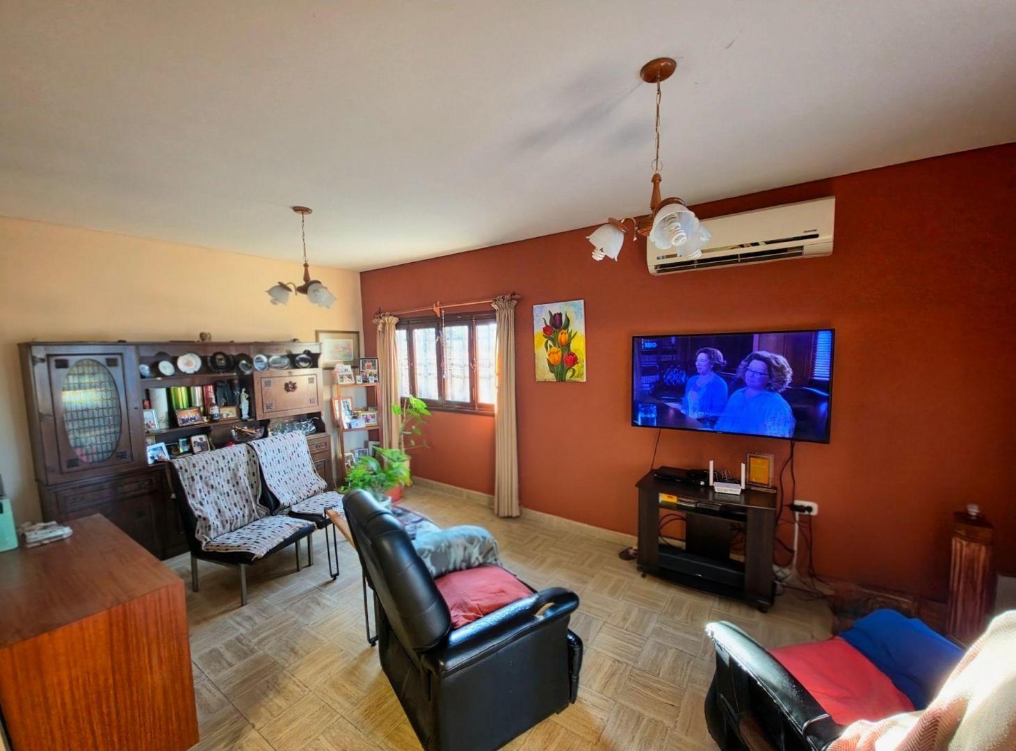 Foto de VENTA GRAN CASA CON PILETA EN SAN RAFAEL, MENDOZA, imagen 3