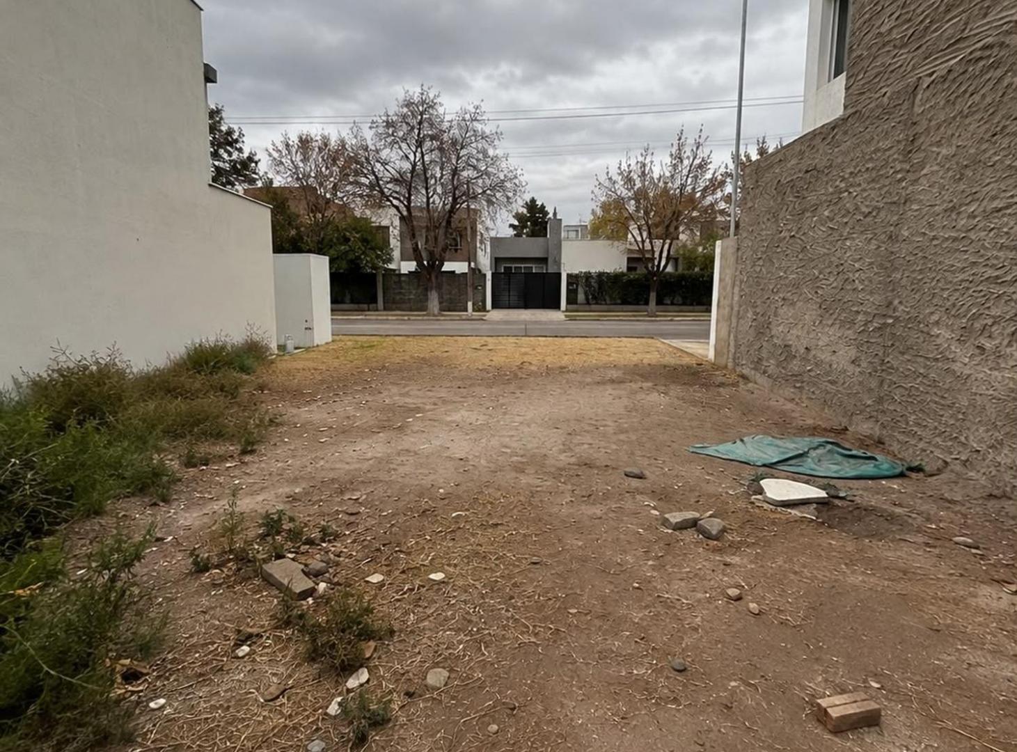 Foto de LOTE 212mts- Barrio Privado "EL PRADO" Guaymallen, imagen 1