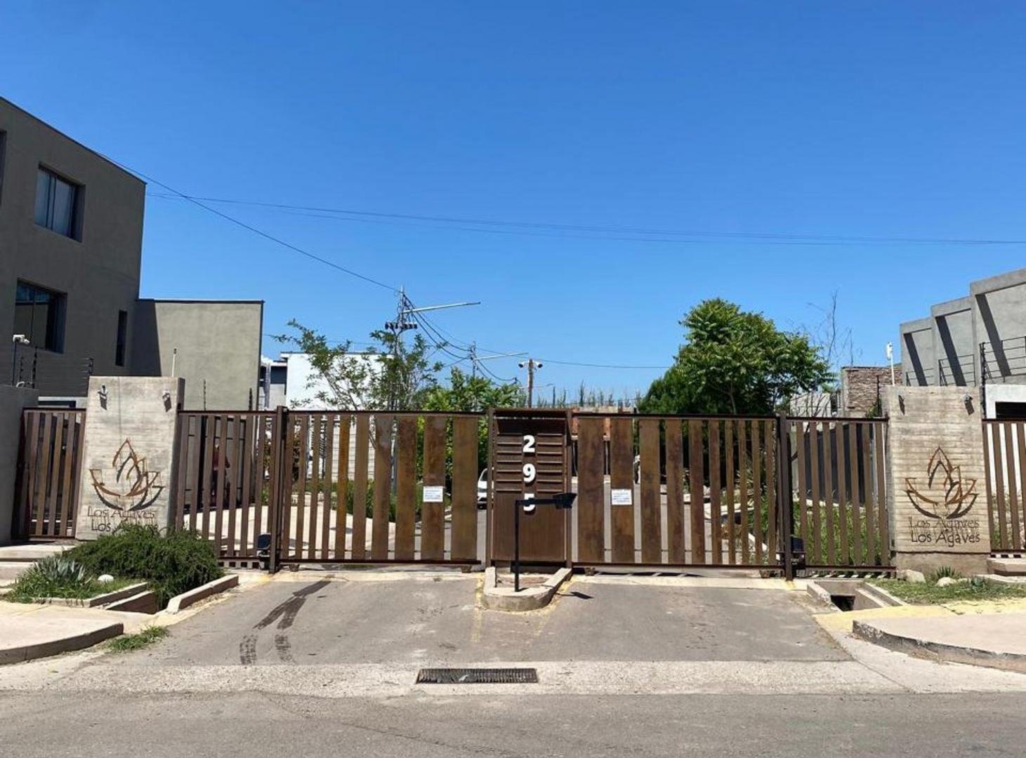 Foto de Dúplex en Venta en B° Los Agaves Carrodilla Lujan, imagen 3