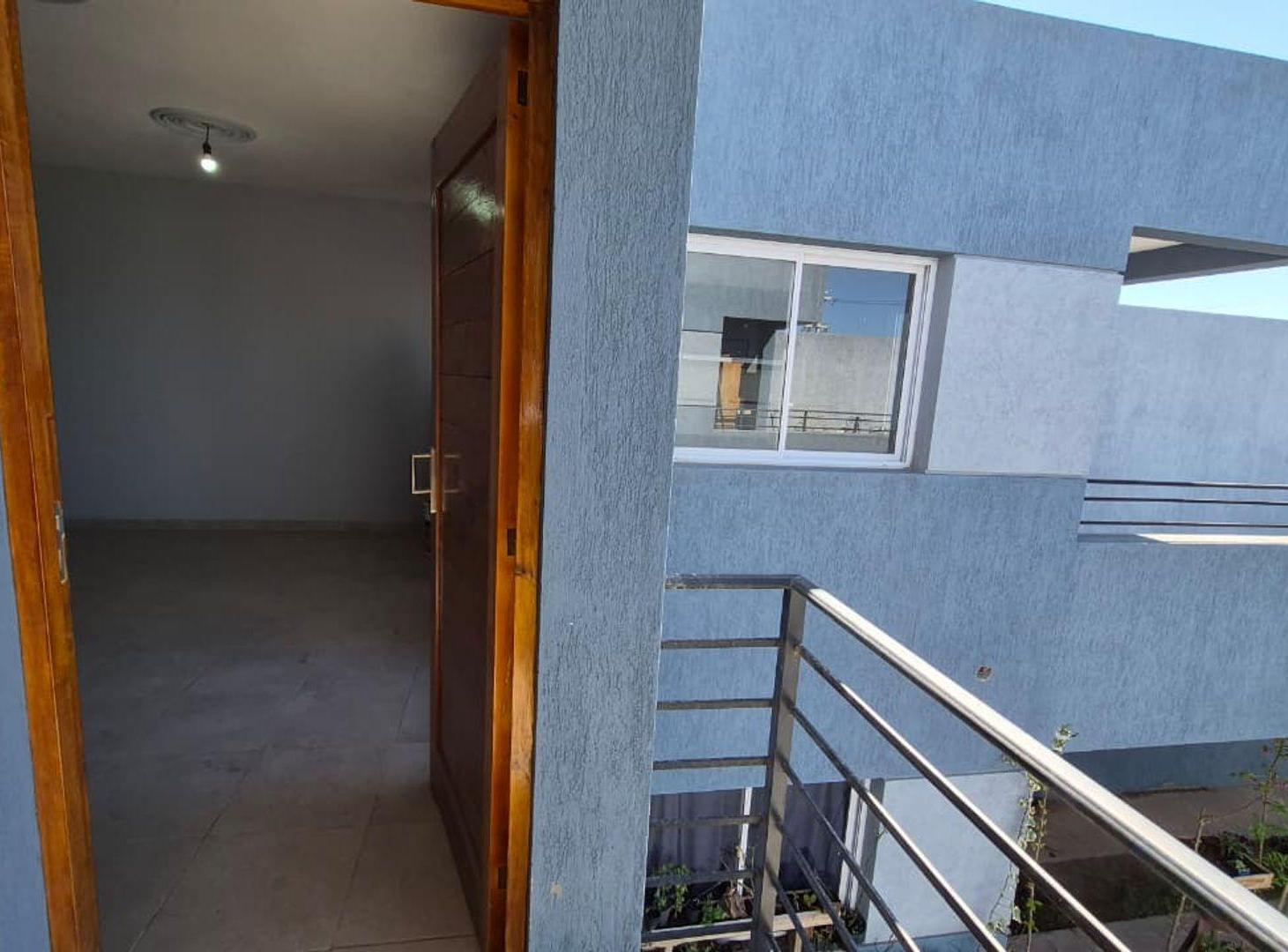 Foto de DEPARTAMENTO DE 2 HABITACIONES, TERRAZA Y COCHERA, imagen 2