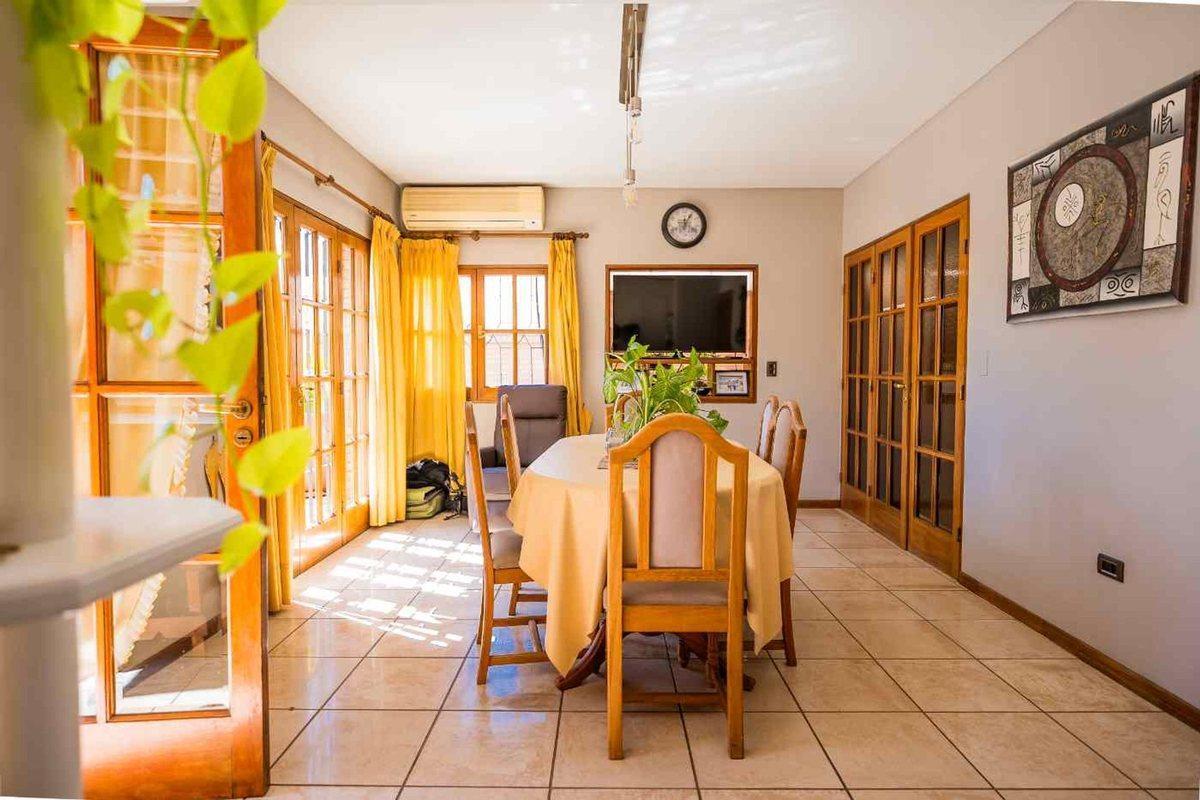 Foto de SE VENDE CASA EN DORREGO APTA CREDITO HIPOTECARIO, imagen 5