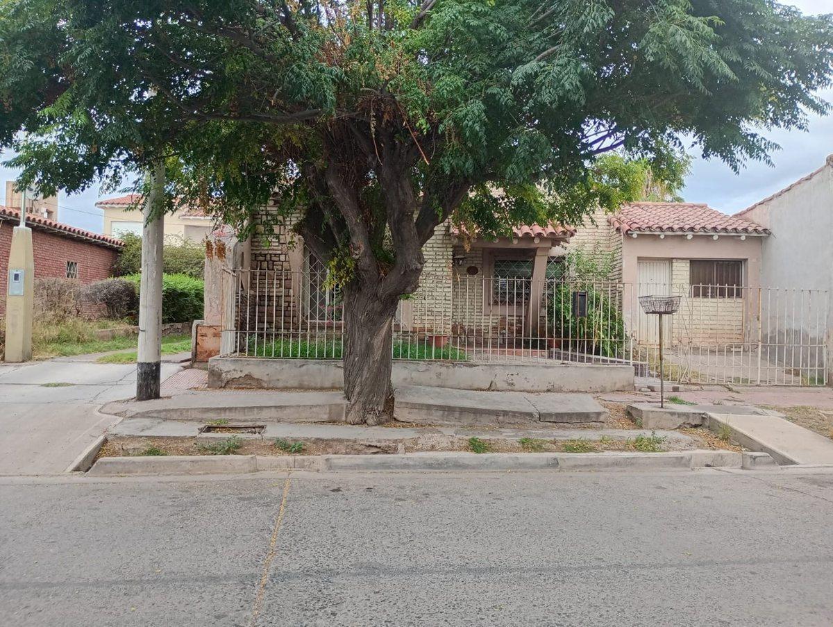 Foto de VENTA PROPIEDAD UNICA CON 2 CASAS EN DORREGO, imagen 1