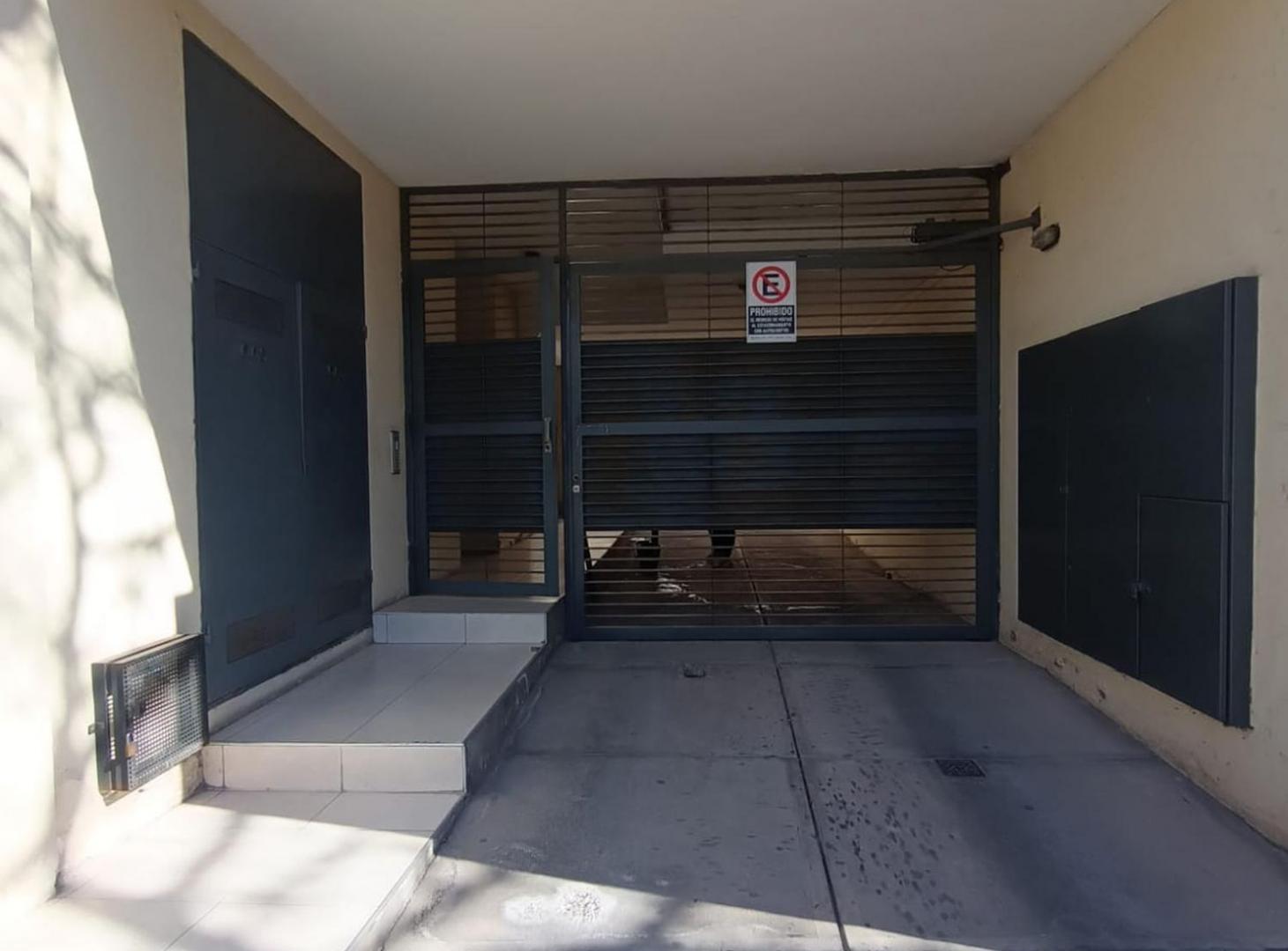 Foto de DEPARTAMENTO EXCELENTE UBICACION EN GODOY CRUZ, imagen 4