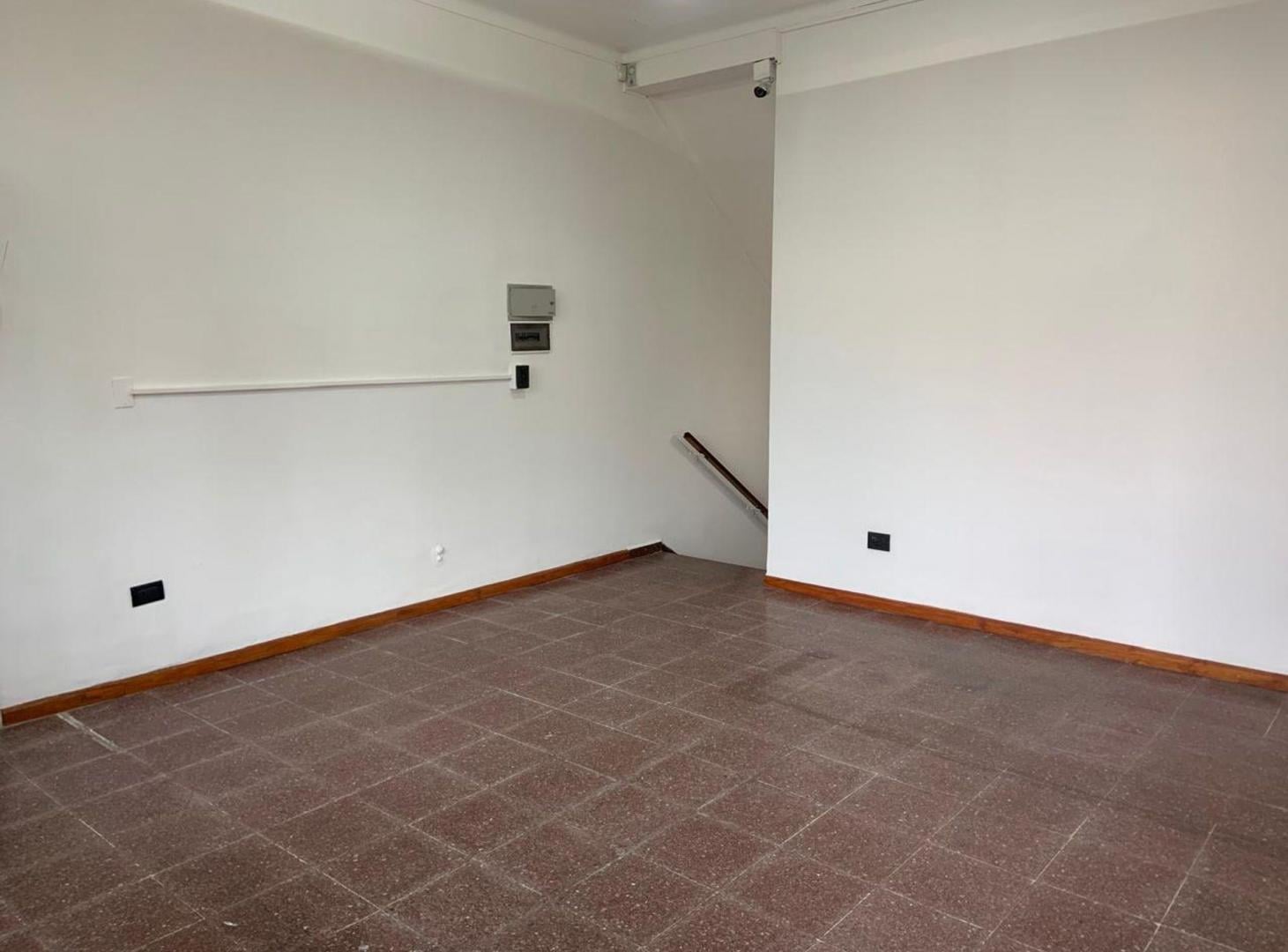 Foto de ALQUILER LOCAL COMERCIAL GODOY CRUZ, imagen 1