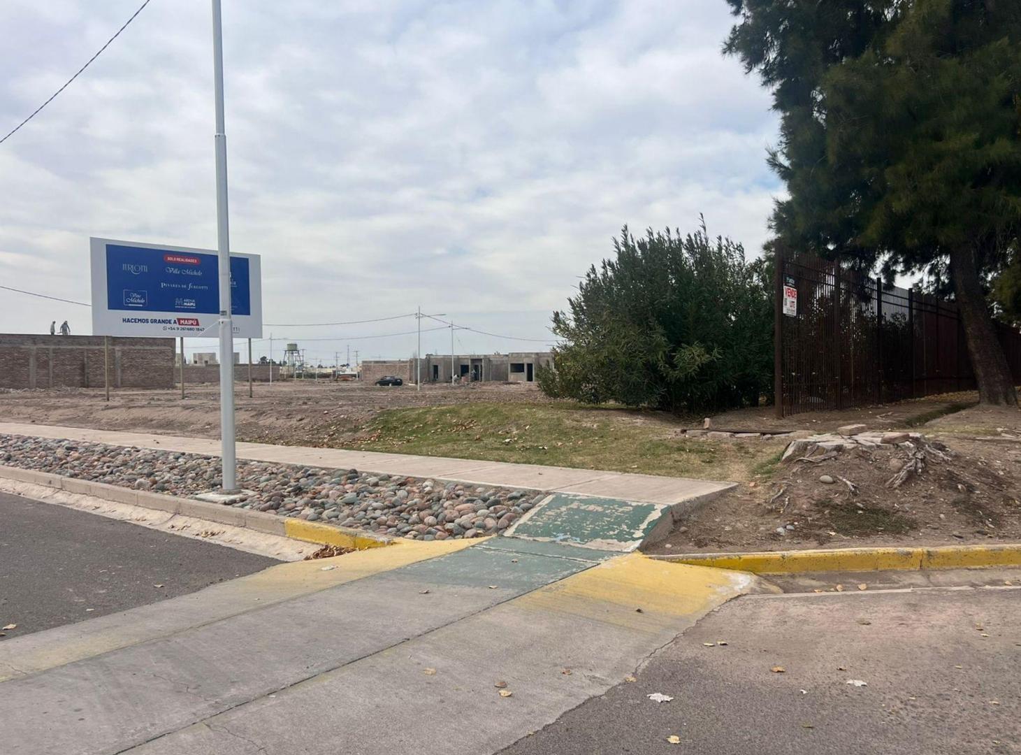 Foto de VENTA CASA 3 DORMITORIOS DOS BAÑOS MAIPU, imagen 2