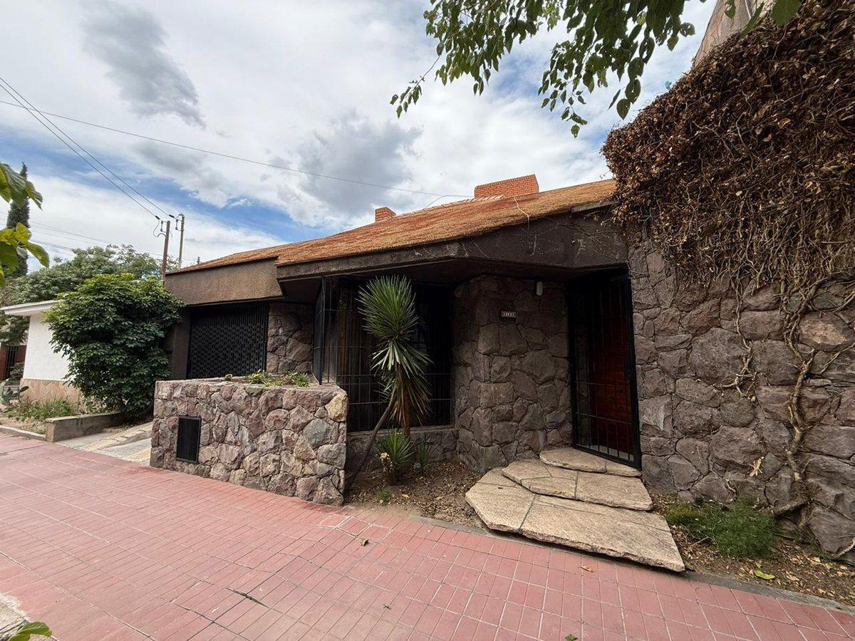 Foto de CASA EN VENTA- SEXTA SECCIÓN, CIUDAD DE MENDOZA, imagen 4