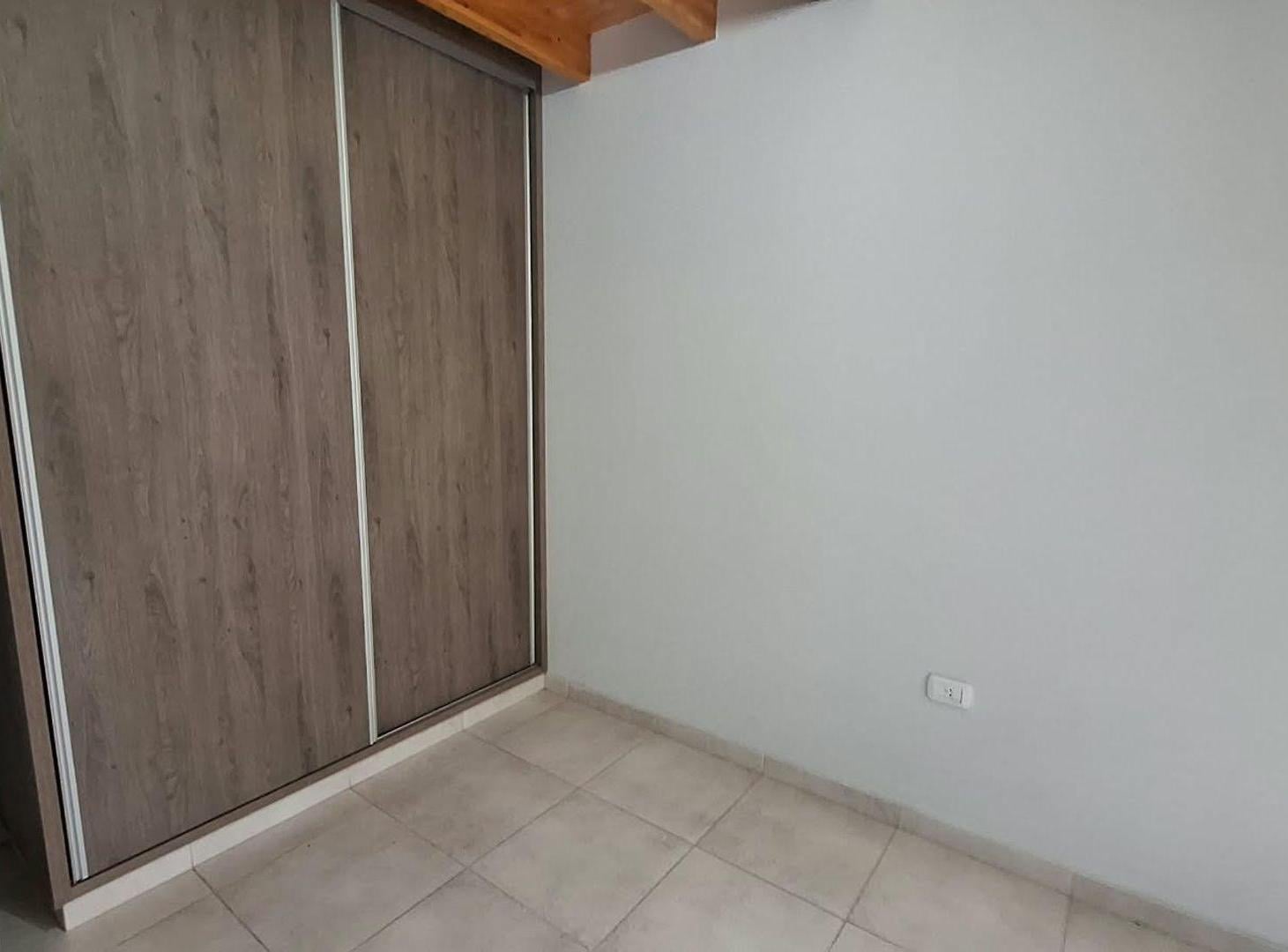 Foto de Alquiler departamento 2 dorm c/cochera Godoy Cruz, imagen 5