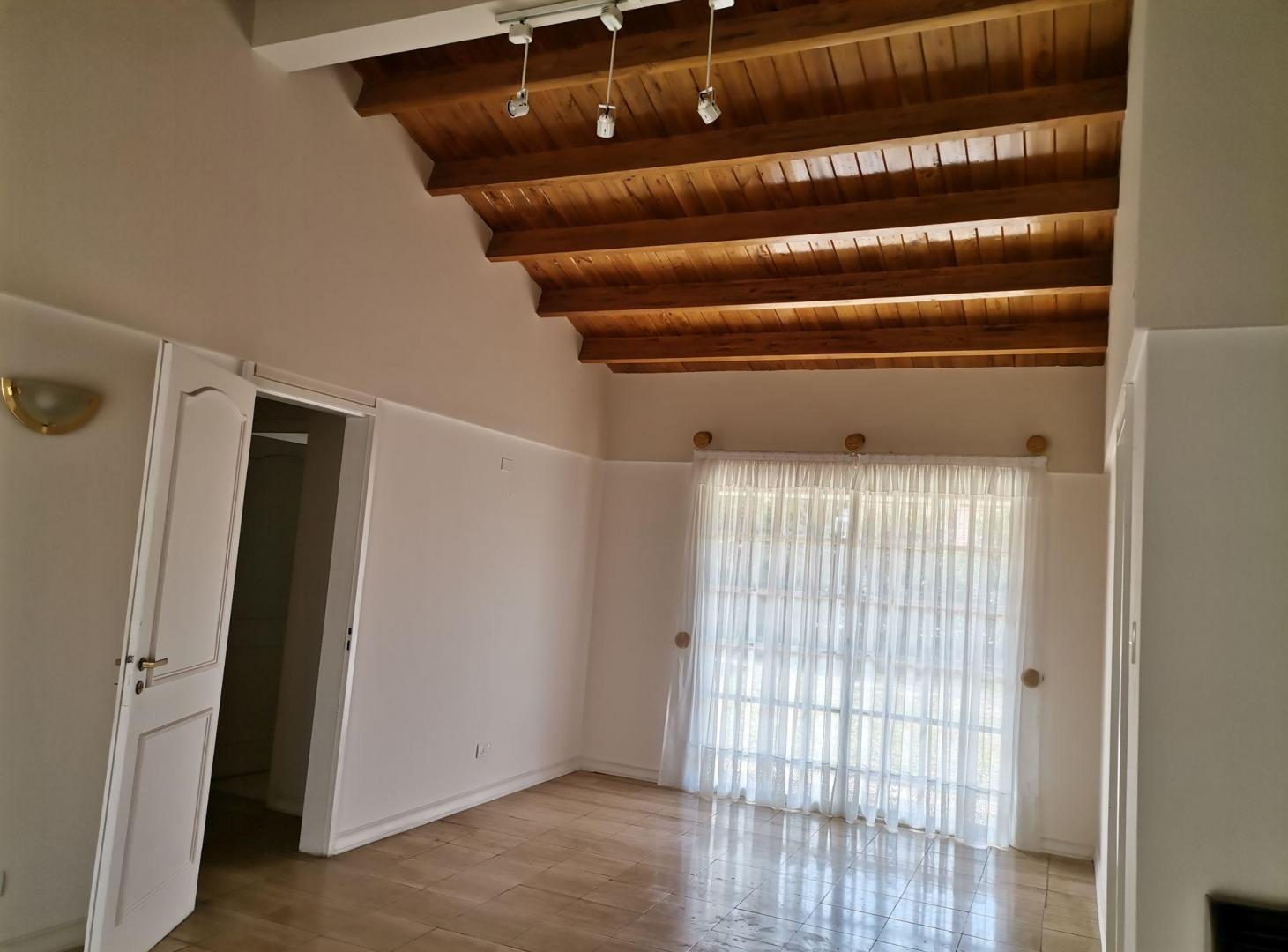 Foto de Casa en venta en dalvian 5 dormitorios, imagen 3