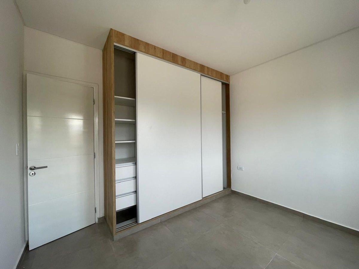 Foto de VENTA CASA Bº ANDESMAR - 2 HABITACIONES - GLLEN, imagen 2