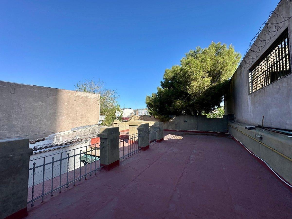Foto de VENTA CASA P/ NEGOCIO CALLE ALEM - CIUDAD-MENDOZA, imagen 5