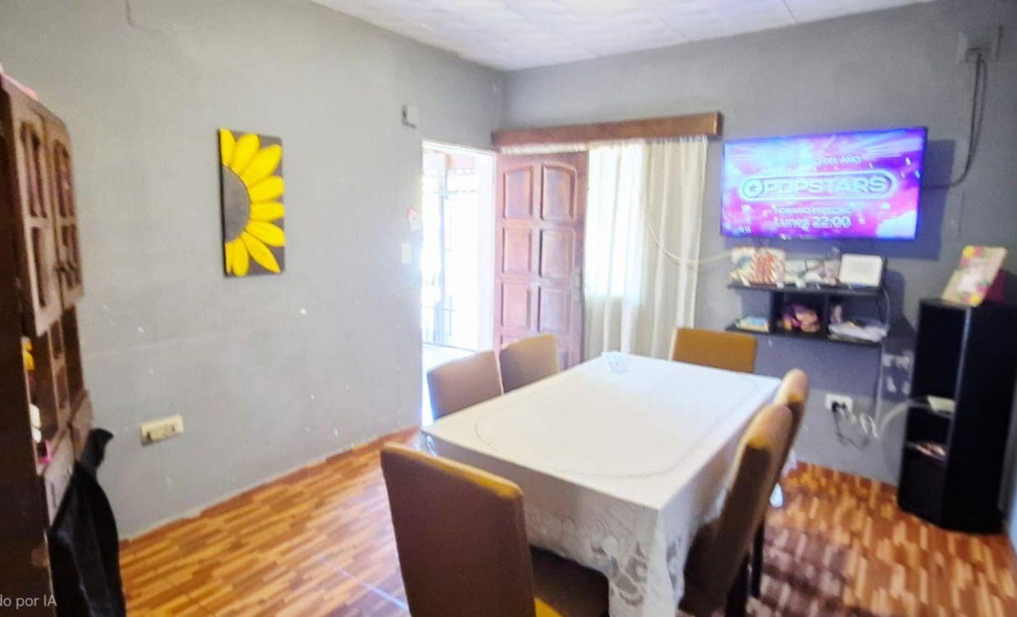 Foto de CASA EN VENTA 2 DORMITORIOS BUENA NUEVA GUAYMALLÉN, imagen 3