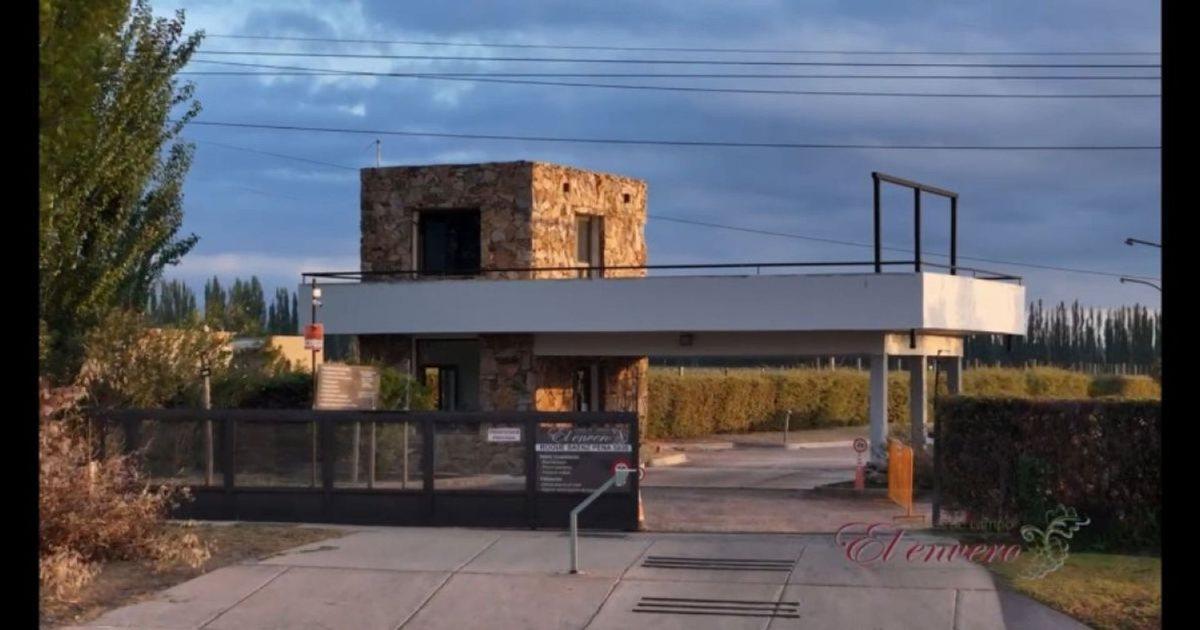 Foto de VENDO TERRENO 2.000 MT B PRIVADO EL ENVERO, imagen 2