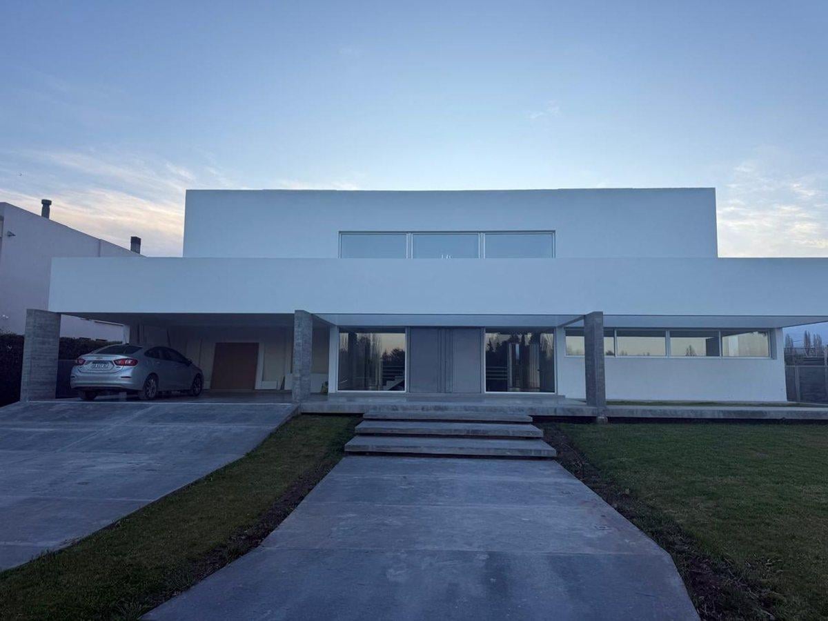 Foto de VENDO TERRENO 2.000 MT B PRIVADO EL ENVERO, imagen 4