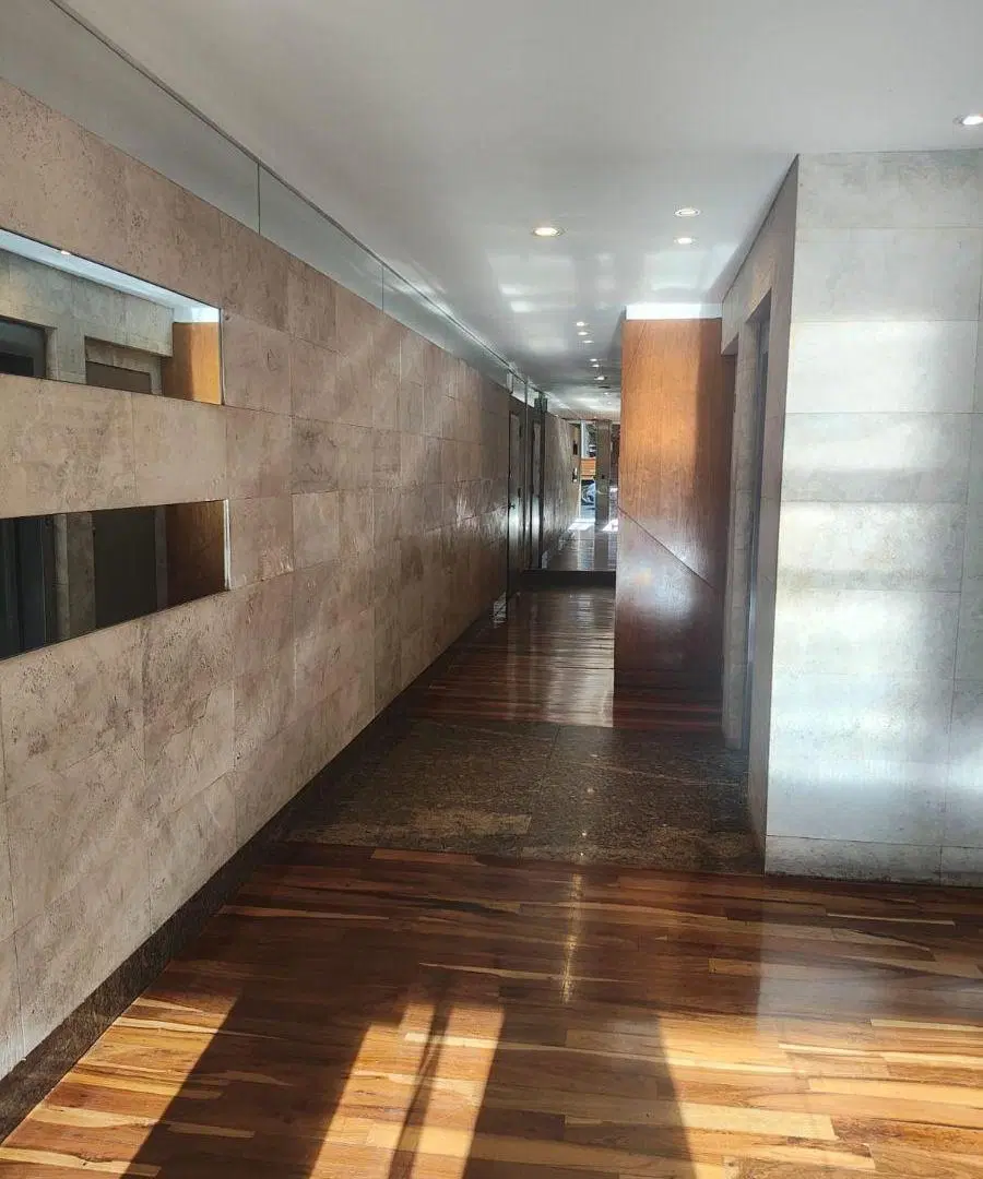 Alquiler 3 ambientes piso alto en Recoleta con balcón terraza 80m2. 1