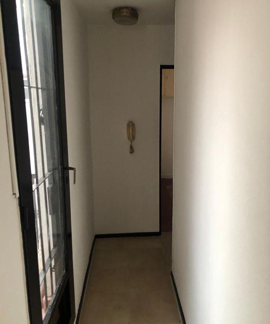 Foto de Oportunidad venta 2 ambientes en balvanera 50m2, zona facultad., imagen 2