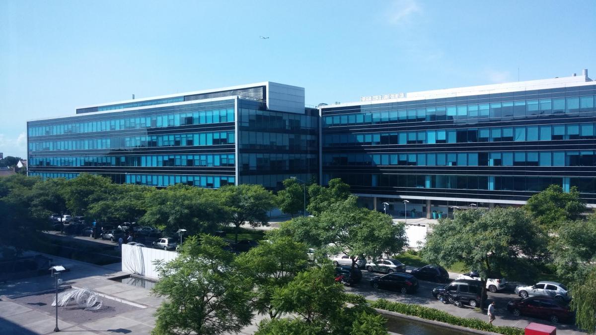 Oficinas en Alquiler | Urbana, Cazadores de Coquimbo 2860, Munro | Edificio 2