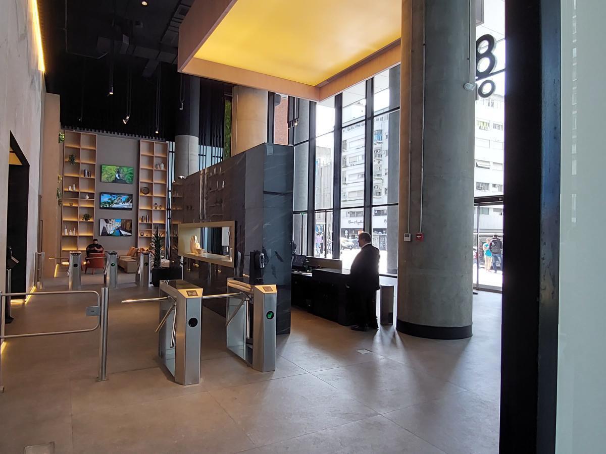 Foto de Alquiler De Oficinas | Torre Odeon, Av. Corrientes 800, San Nicolás |, imagen 2