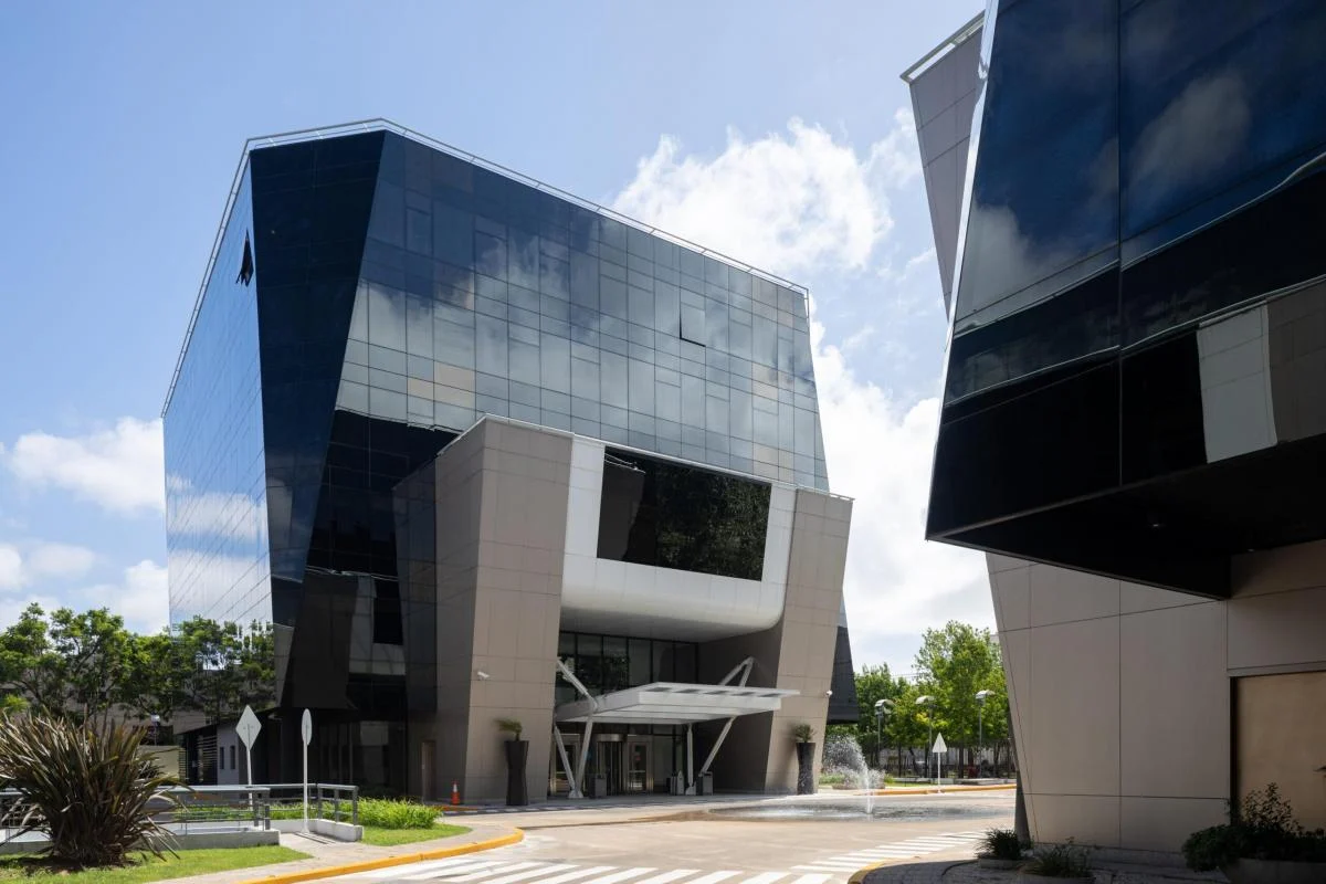Foto de Alquiler de Oficinas | Lumina Panamericana III, Sgto. Cabral 3770, imagen 2
