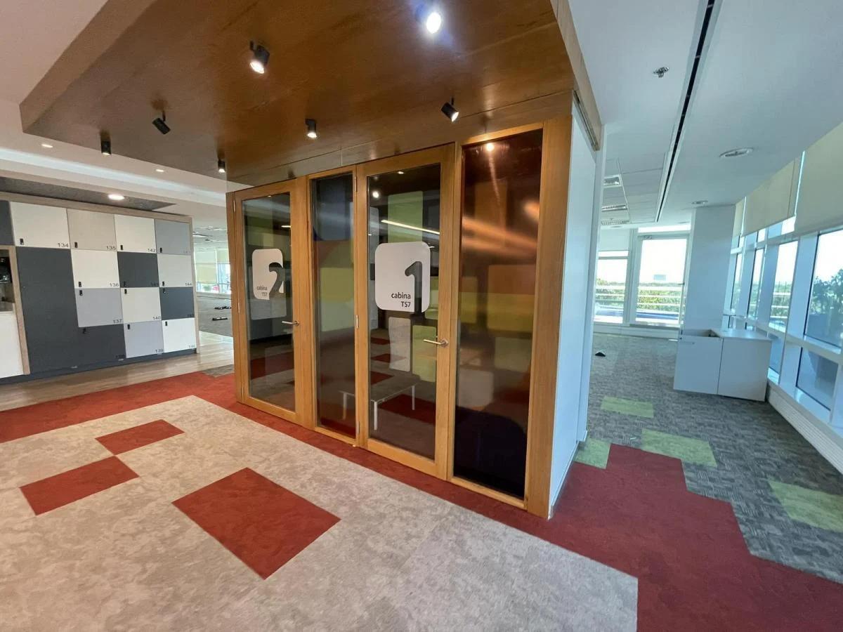 Foto de Oficinas en Alquiler | Colonos Plaza, Juana Manso 305-355 | 580 - 1.161, imagen 2