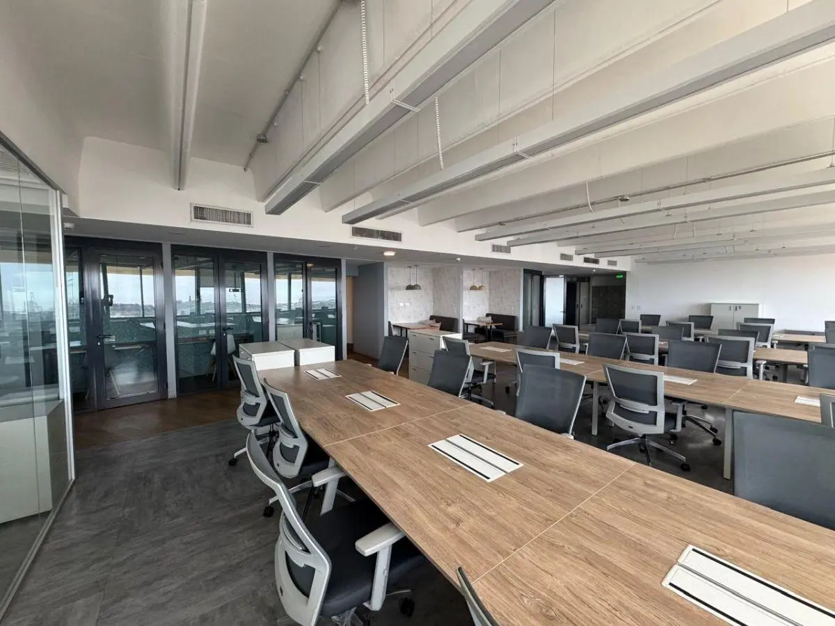 Alquiler de Oficinas Amoblada | Edificio Pirelli, Maipu 1300, CABA | Piso 20° - 448 3