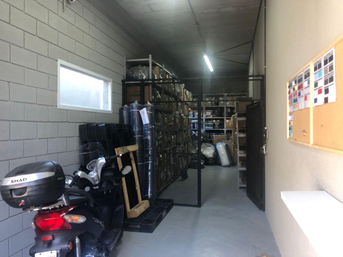 Foto de Depósito en Alquiler | Pampa 1934, Béccar | 325 m², imagen 4