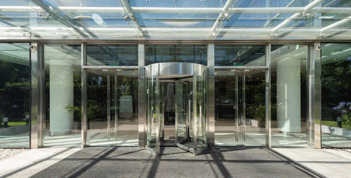 Oficinas en alquiler | Lumina Olivos, Blas Parera 3551, Olivos | 1.298 m² 1