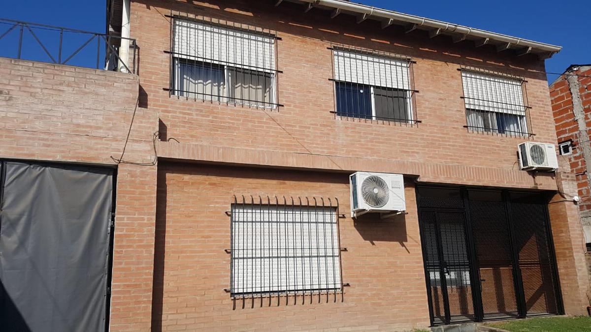 Casa en Venta en Don Torcuato 4