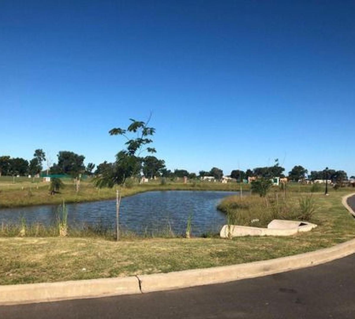 Lote en Barrio San Ramon  oportunidad