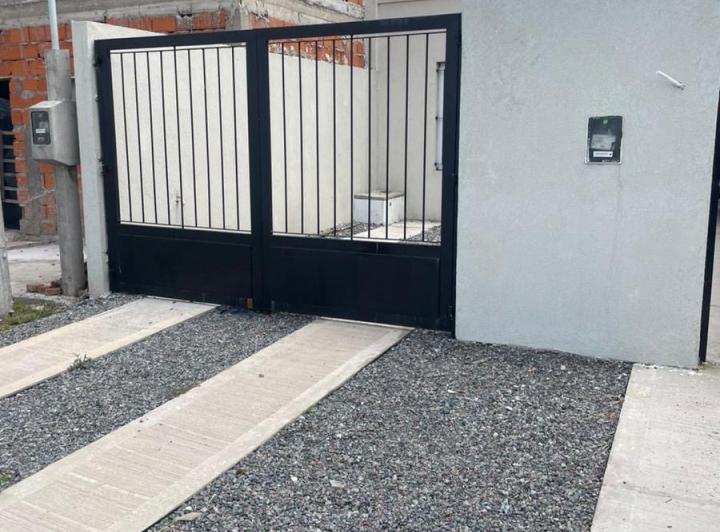 CASA EN VENTA CAMPANA 1