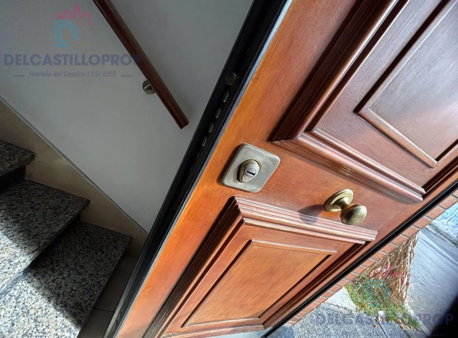PH en venta primer piso por escalera a metros de la estación de Virreyes 4